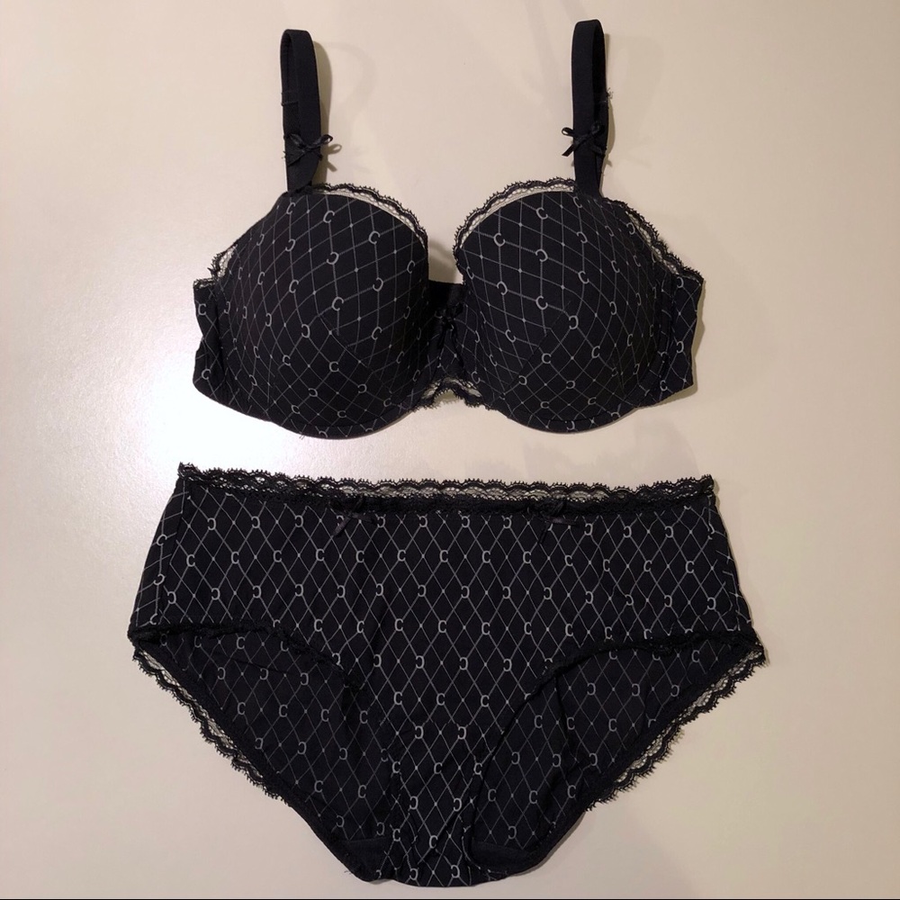 CHANTELLE Black Bra(32DD) & Panty (Small) Set